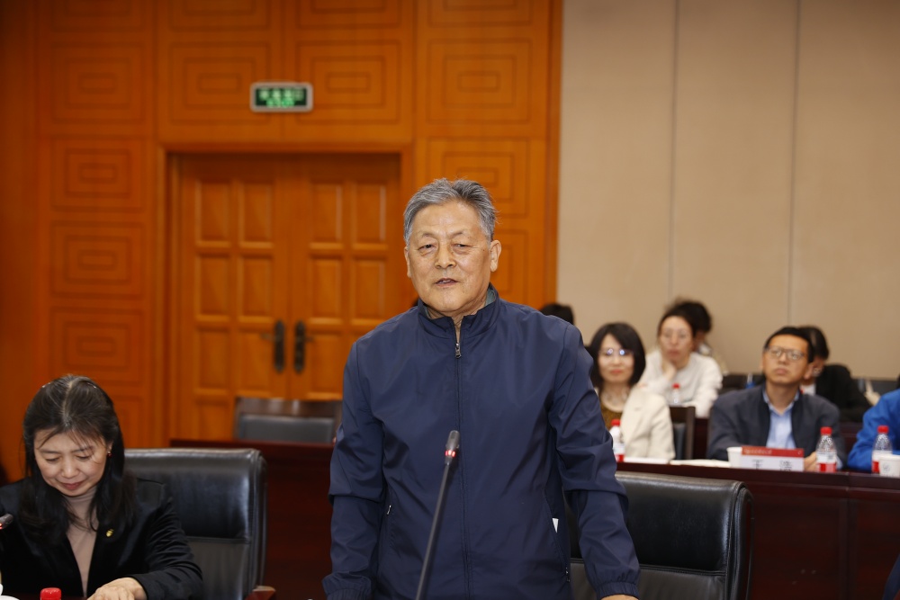 1745289957839741.jpg 老教授代表刘国权发言_副本.jpg
